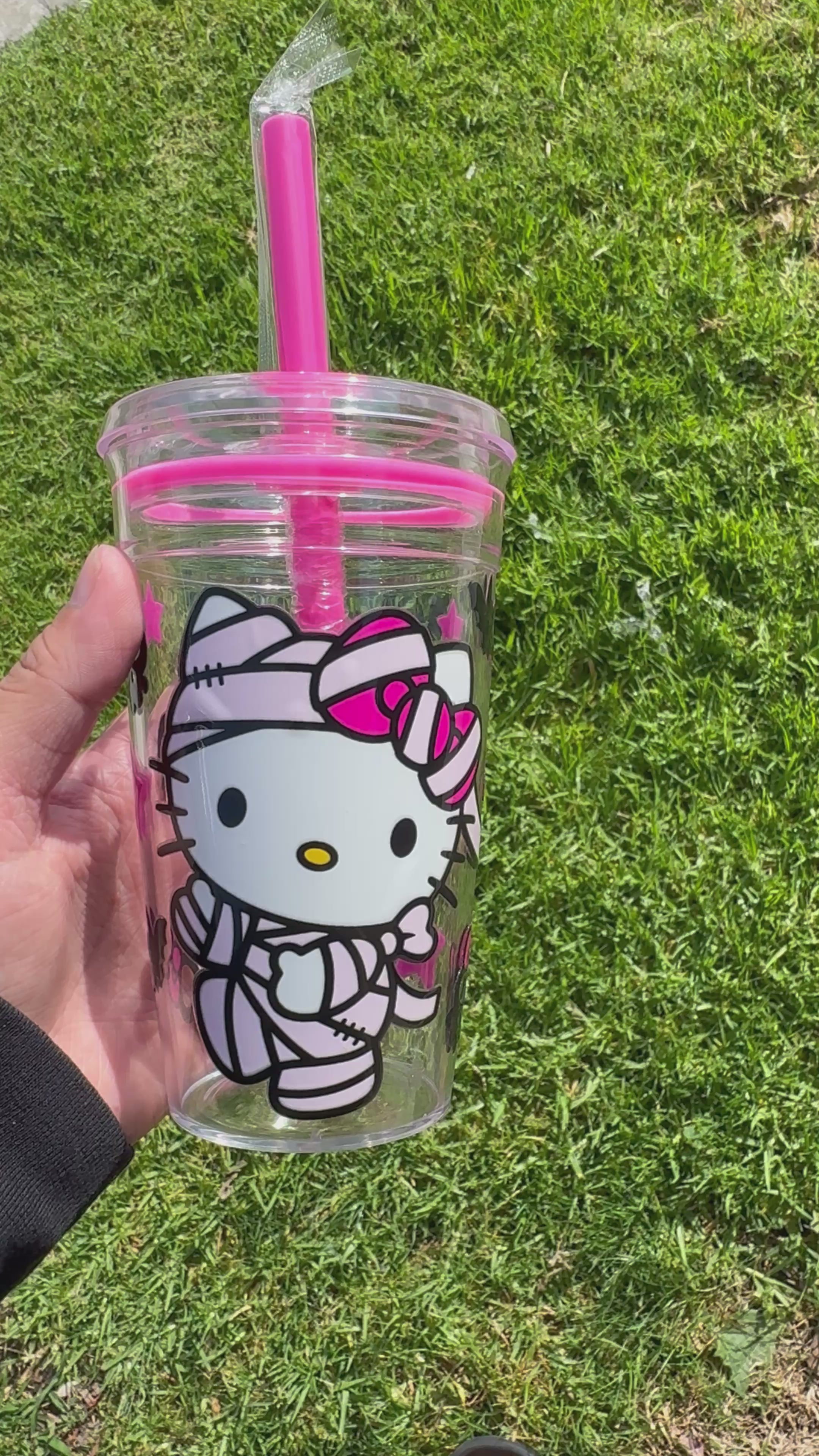 Mummy hello kitty